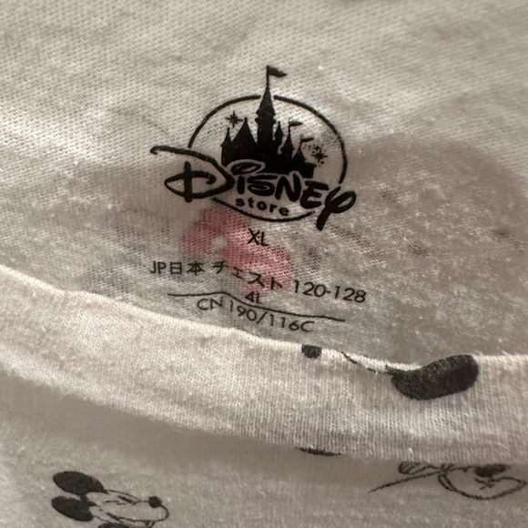 Disney Store womens t-shirt XL white black red Mickey Mouse short sleeve - Picture 3 of 3